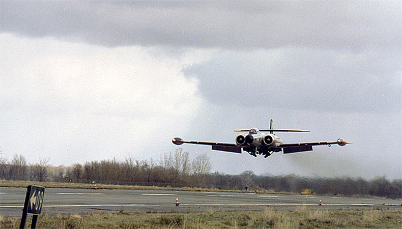 Avro Canada CF-100 Mk.5D (100757) taking off.