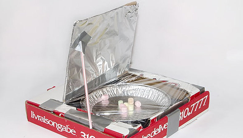 Solar oven made out of a pizza box.